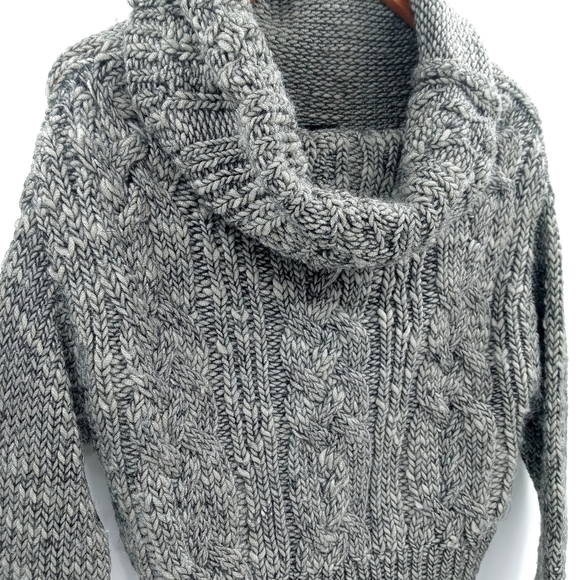 Ms Min Wool Cable Knit Cowl Neck Cropped Sweater - Picture 2 of 12